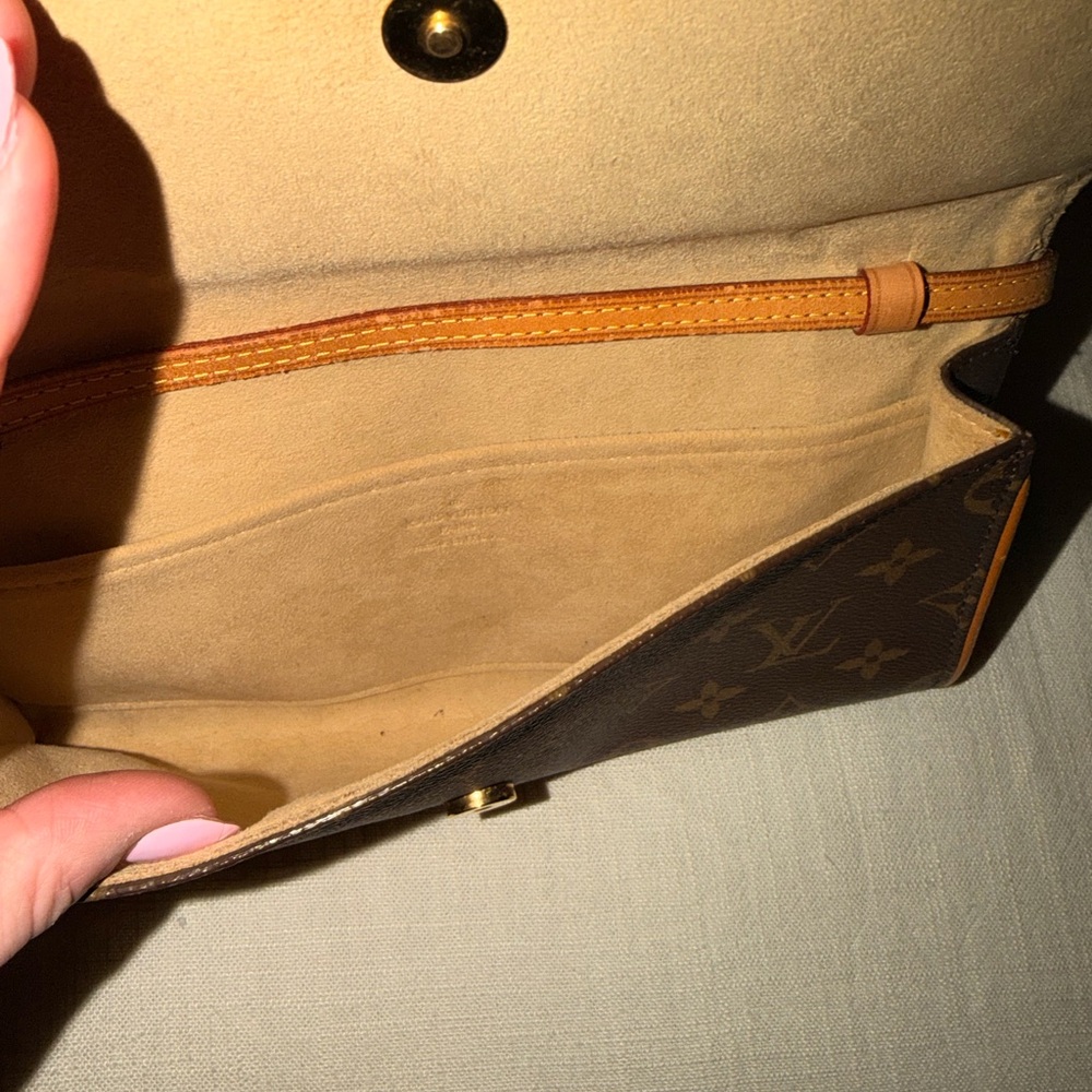 Louis Vuitton Brown Monogram Crossbody Wallet - Picture 14 of 16